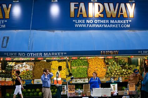 Fairway market - Fairway Market - Upper West Side. One of the most extraordinary markets in New York, Fairway has a phenomenal selection of both gourmet and everyday ingredients, as well as a great upstairs cafe. Shopping here can be a bit overwhelming, especially given the huge array of products and determined customers who push their shopping carts like tanks ... 